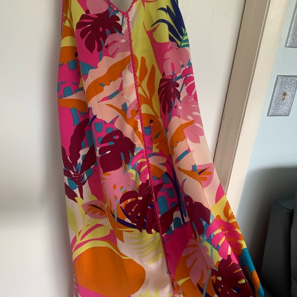 Tropical Floral Maxi Dress - Picture 2 of 10